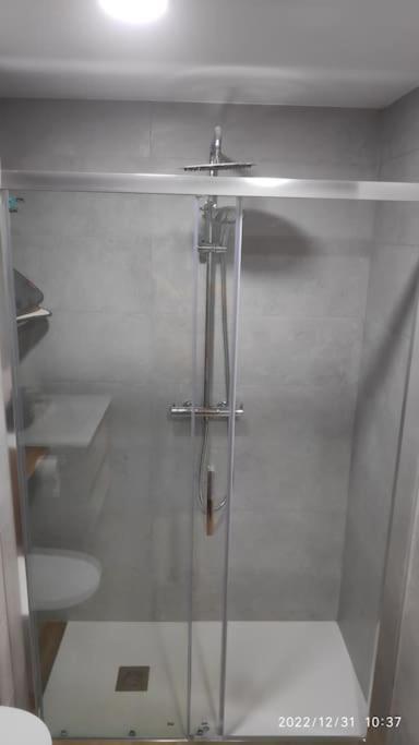 Precioso Apartamento Con Magnifico Patio. Sant Feliu de Llobregat Eksteriør bilde