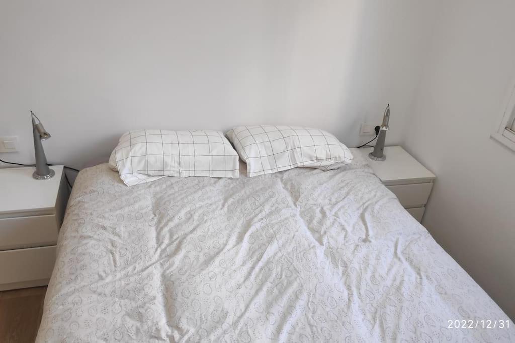 Precioso Apartamento Con Magnifico Patio. Sant Feliu de Llobregat Eksteriør bilde
